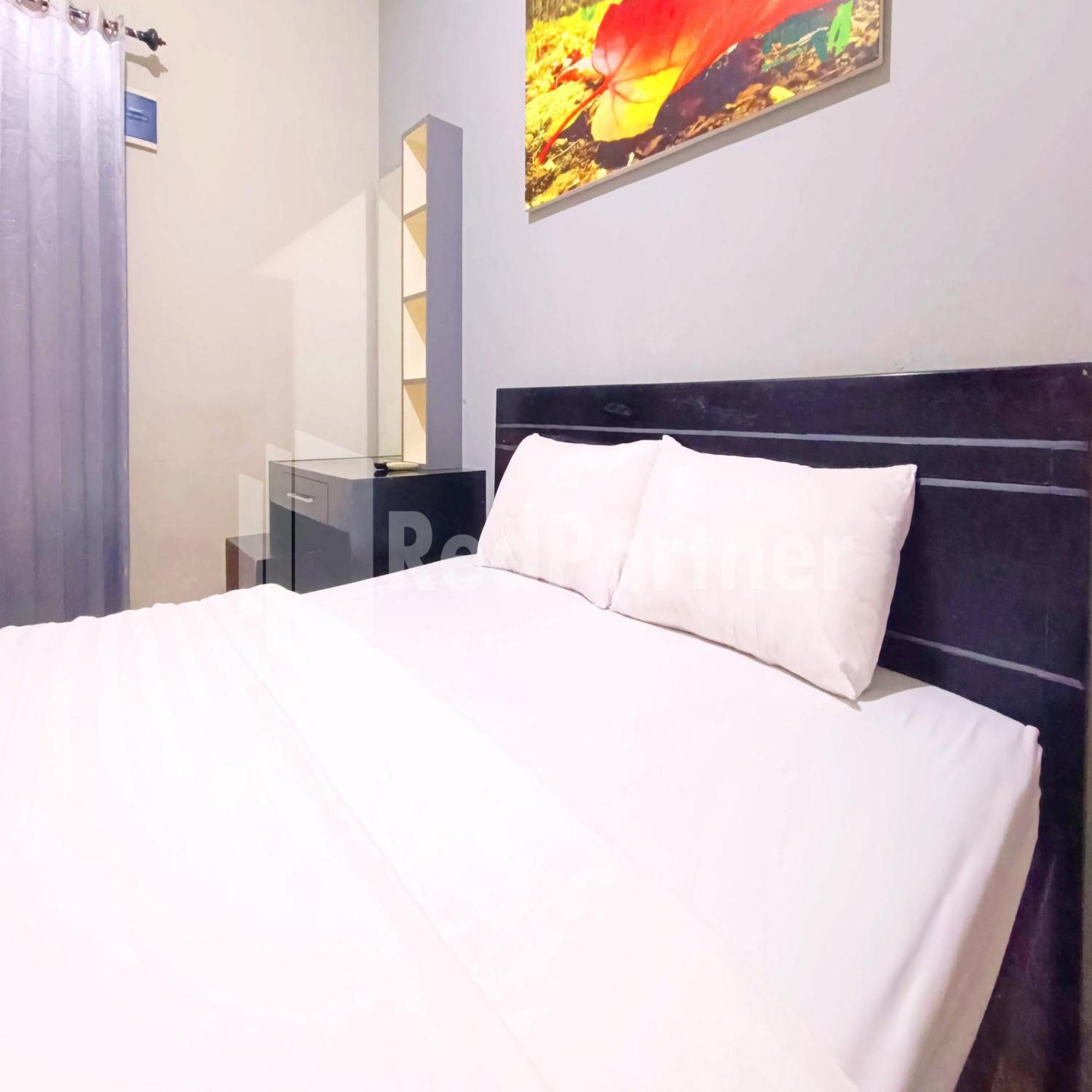 D'Waru Homestay Syariah Near Jl Slamet Riyadi Mitra Reddoorz Surakarta (Solo) Exterior foto