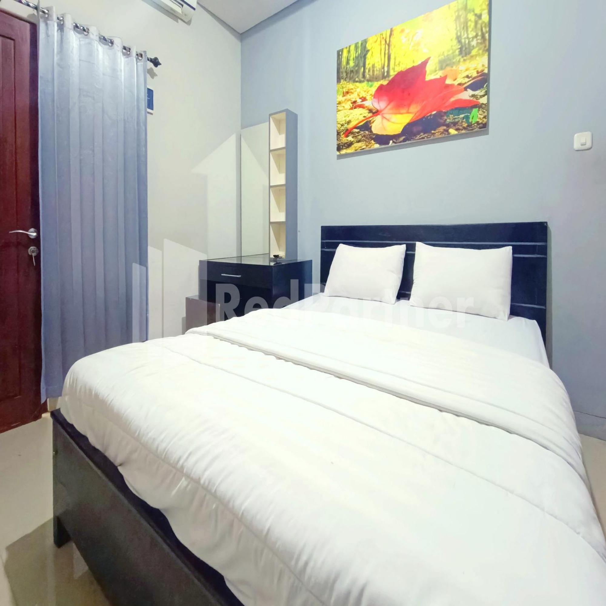 D'Waru Homestay Syariah Near Jl Slamet Riyadi Mitra Reddoorz Surakarta (Solo) Exterior foto